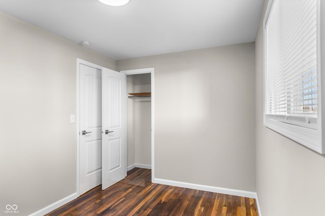 8949 S McGray Drive, Pendleton, IN 46064