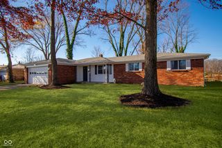 8949 S McGray Drive, Pendleton, IN 46064