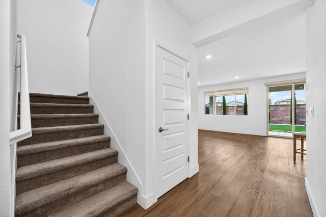 12021 Tiresias Way, Rancho Cordova, CA 95742