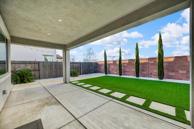 12021 Tiresias Way, Rancho Cordova, CA 95742