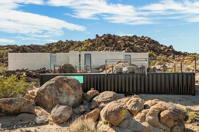 1824 Mountain Shadow Road, Joshua Tree, CA 92252