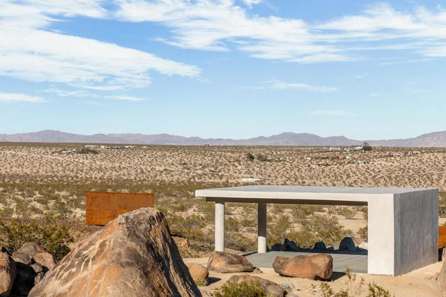 1824 Mountain Shadow Road, Joshua Tree, CA 92252