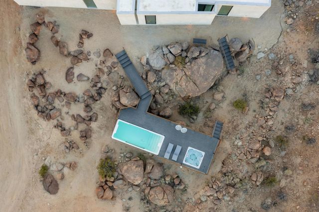 1824 Mountain Shadow Road, Joshua Tree, CA 92252