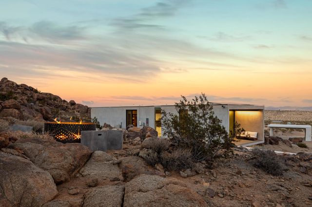 1824 Mountain Shadow Road, Joshua Tree, CA 92252