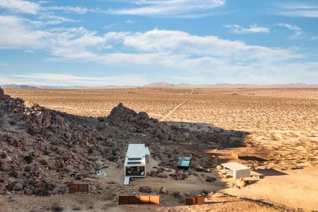 1824 Mountain Shadow Road, Joshua Tree, CA 92252