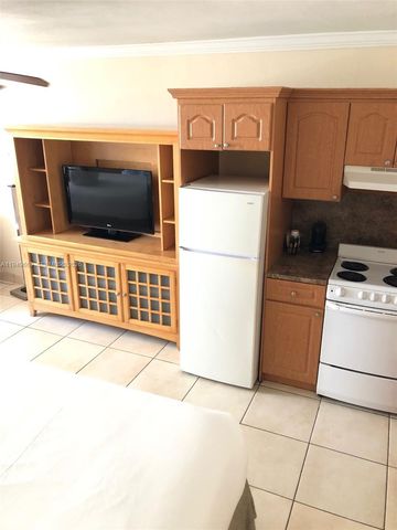 19201 Collins Ave 823, Sunny Isles Beach, FL 33160