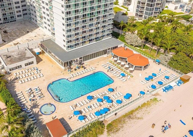 19201 Collins Ave 823, Sunny Isles Beach, FL 33160