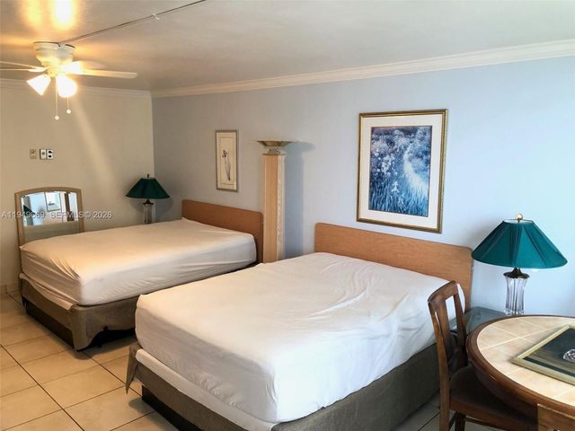 19201 Collins Ave 823, Sunny Isles Beach, FL 33160