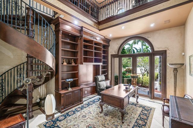 5590 Vintage Oaks Terrace, Delray Beach, FL 33484