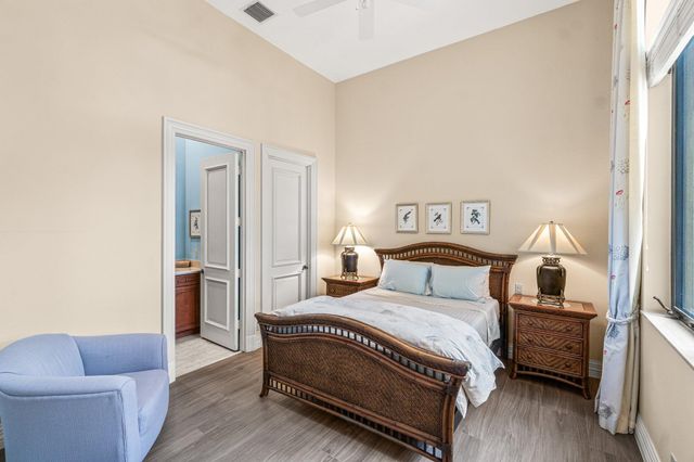 5590 Vintage Oaks Terrace, Delray Beach, FL 33484