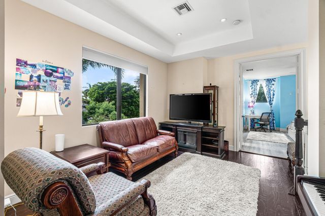 5590 Vintage Oaks Terrace, Delray Beach, FL 33484