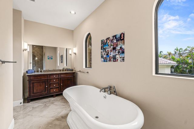 5590 Vintage Oaks Terrace, Delray Beach, FL 33484