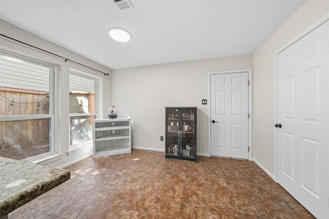 215 E Rainbow Ridge Circle, Spring, TX 77381