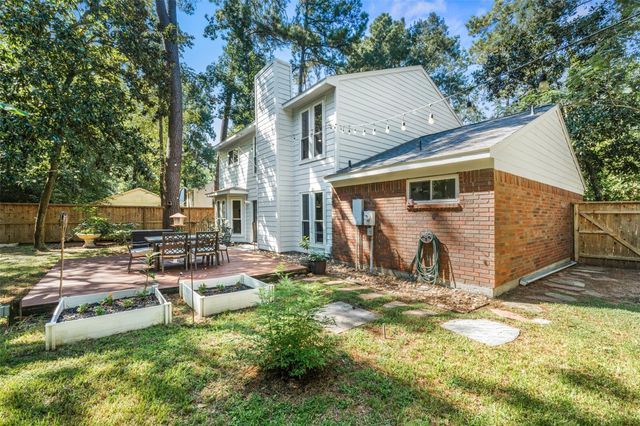 215 E Rainbow Ridge Circle, Spring, TX 77381