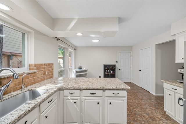 215 E Rainbow Ridge Circle, Spring, TX 77381