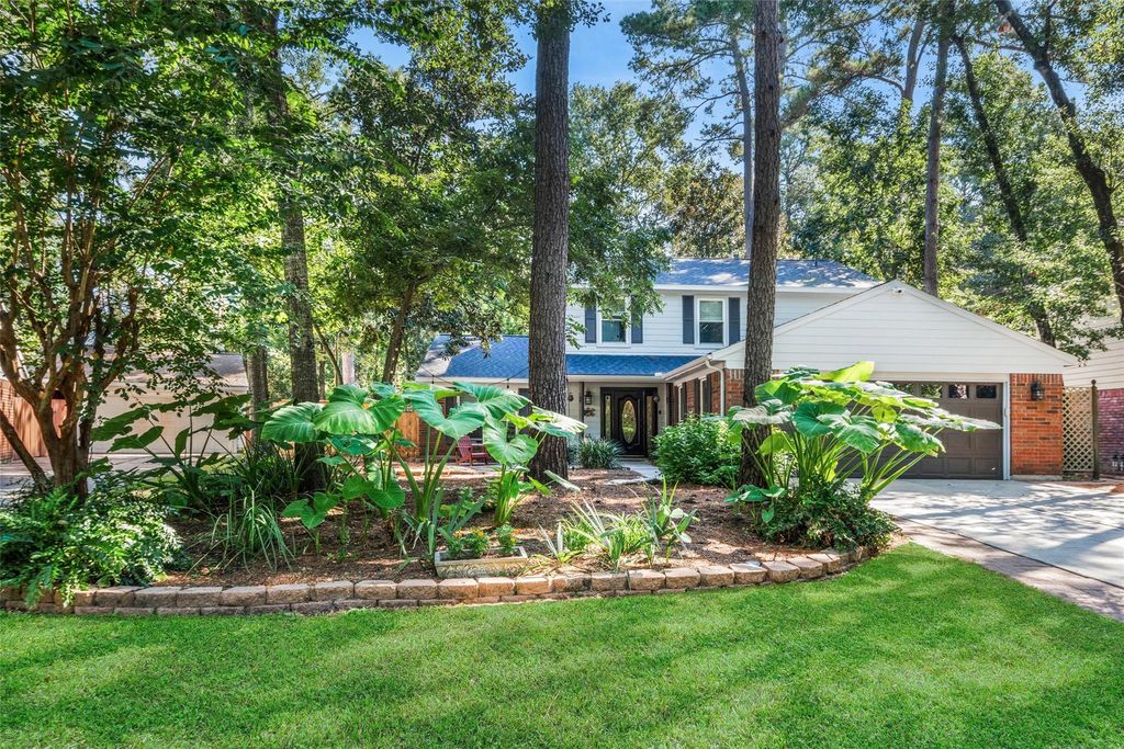 215 E Rainbow Ridge Circle, Spring, TX 77381