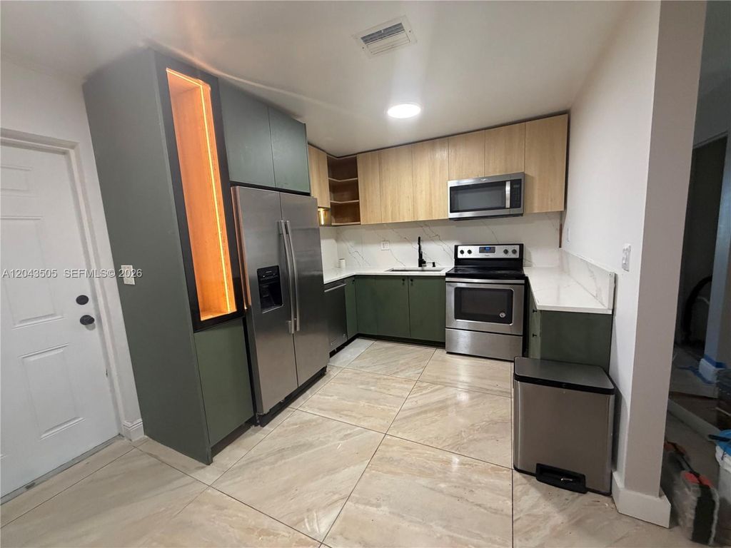 1955 Wiley Street a, Hollywood, FL 33020