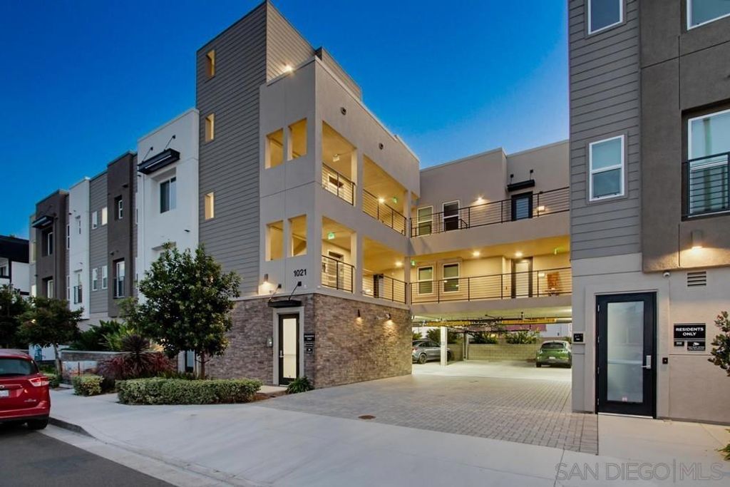 1021 S Cleveland Street 313, Oceanside, CA 92054 — photo 2