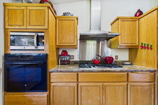 4677 Mitchell Road, Eureka, CA 95503