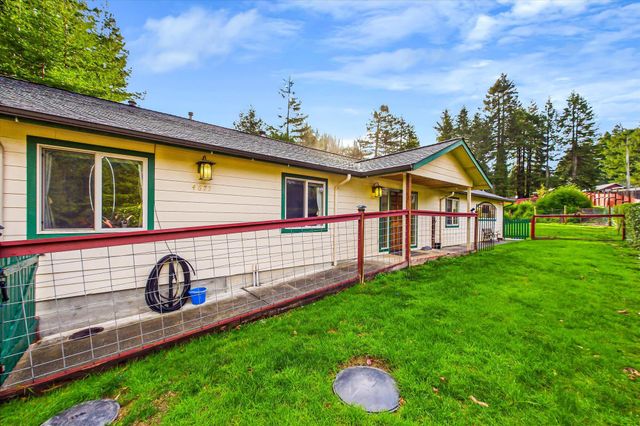 4677 Mitchell Road, Eureka, CA 95503