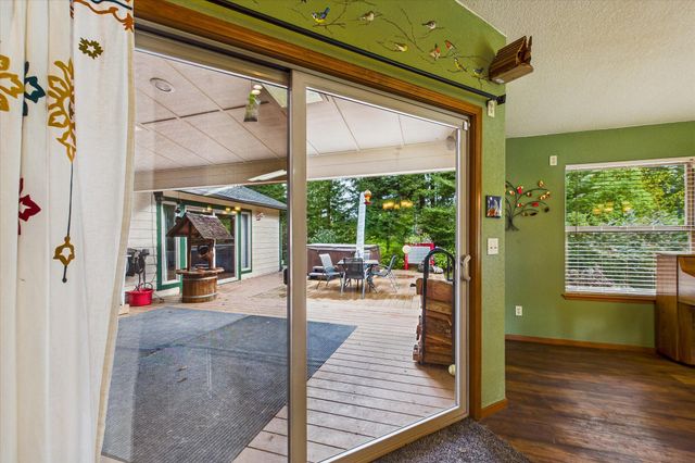 4677 Mitchell Road, Eureka, CA 95503