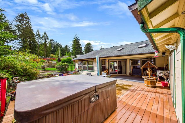 4677 Mitchell Road, Eureka, CA 95503