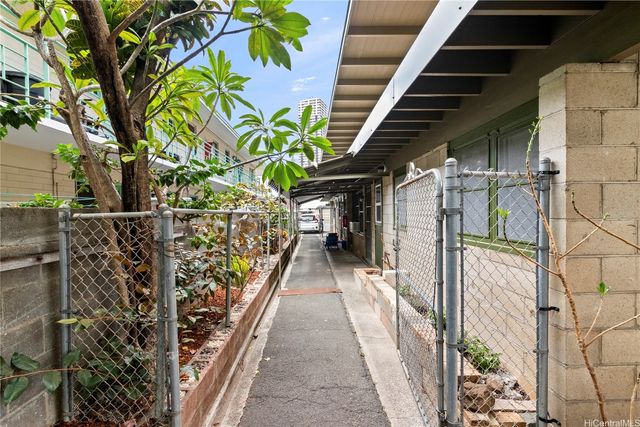 2032 Kapiolani Boulevard, Honolulu, HI 96826