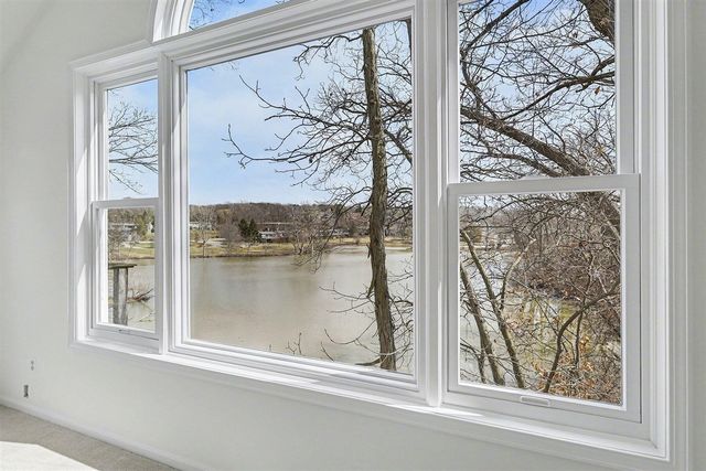 542 Heritage Drive, Ann Arbor, MI 48105