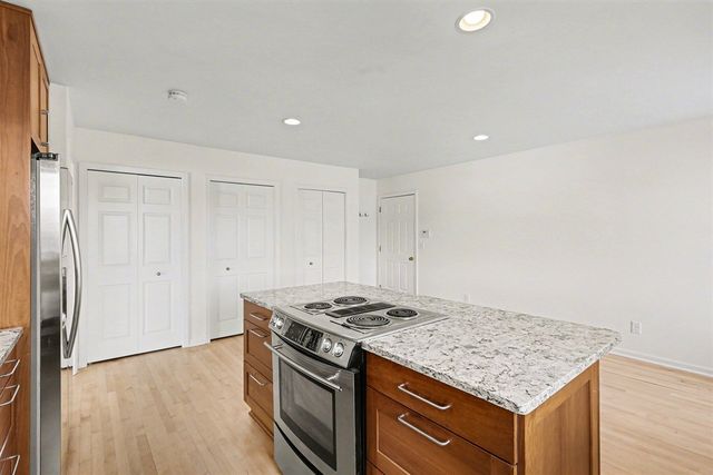 542 Heritage Drive, Ann Arbor, MI 48105