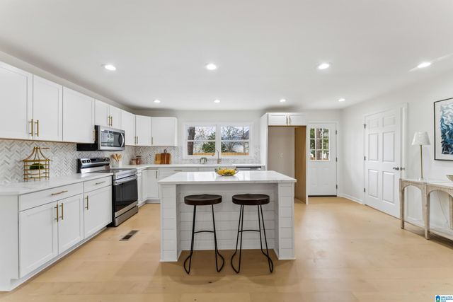 9151 N HIGHWAY 41, Birmingham, AL 35242