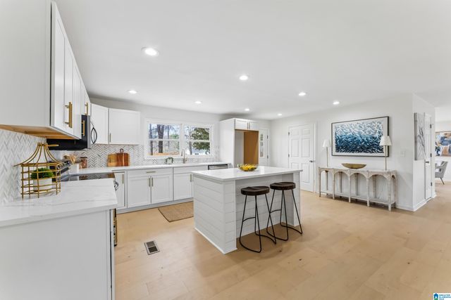 9151 N HIGHWAY 41, Birmingham, AL 35242