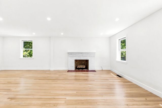 29 Sumner St, Canton, MA 02021