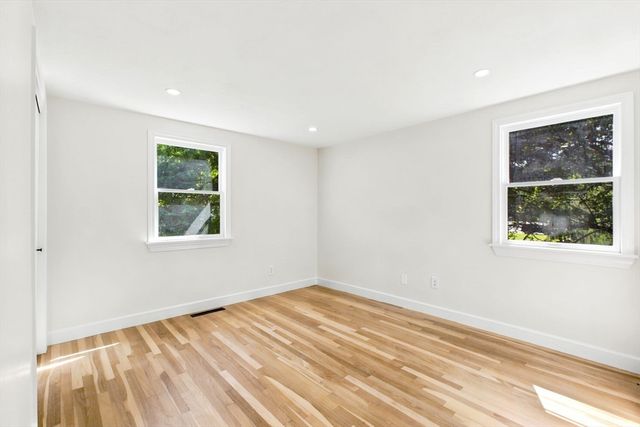 29 Sumner St, Canton, MA 02021