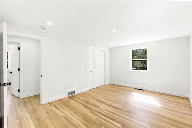 29 Sumner St, Canton, MA 02021