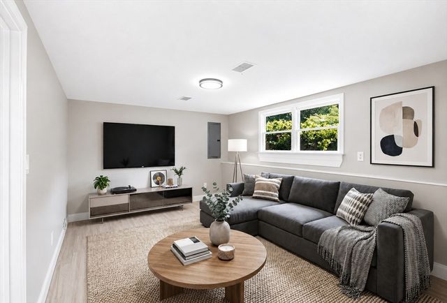 29 Sumner St, Canton, MA 02021
