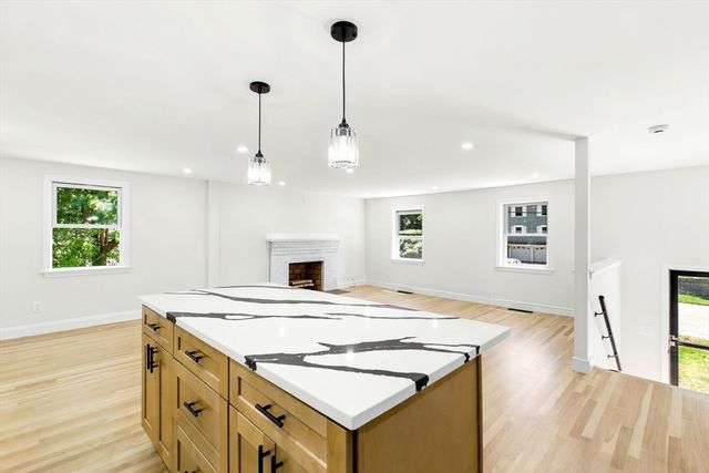 29 Sumner St, Canton, MA 02021