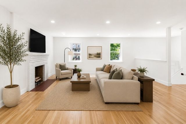29 Sumner St, Canton, MA 02021