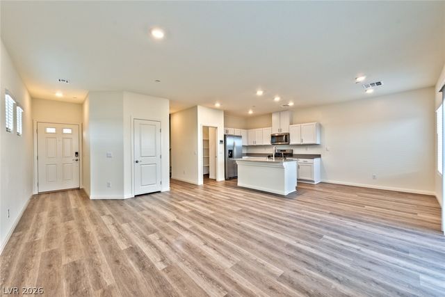 4706 Turquoise Cliffs Avenue, Las Vegas, NV 89141