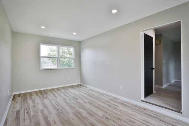 3257 Kenray Drive, Columbus, OH 43219