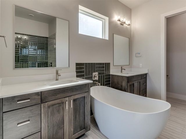 5613 NW 155th Street, Edmond, OK 73013