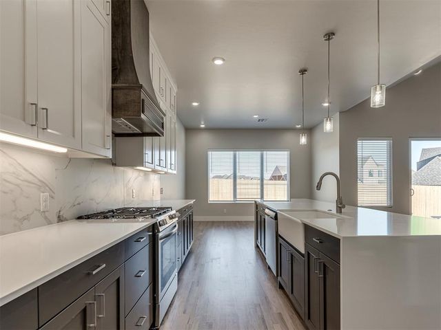 5613 NW 155th Street, Edmond, OK 73013