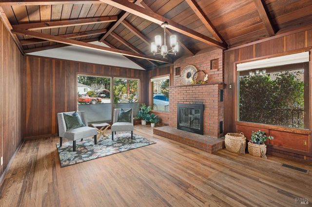 329 Jones St, Ukiah, CA 95482