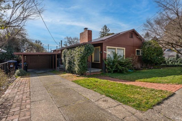 329 Jones St, Ukiah, CA 95482