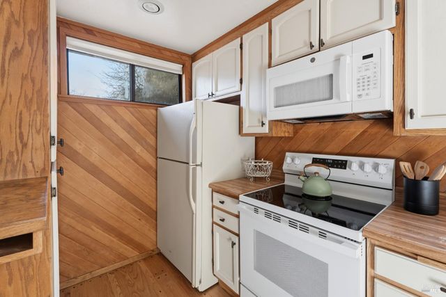 329 Jones St, Ukiah, CA 95482