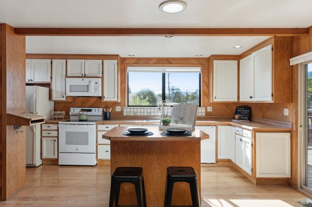 329 Jones St, Ukiah, CA 95482