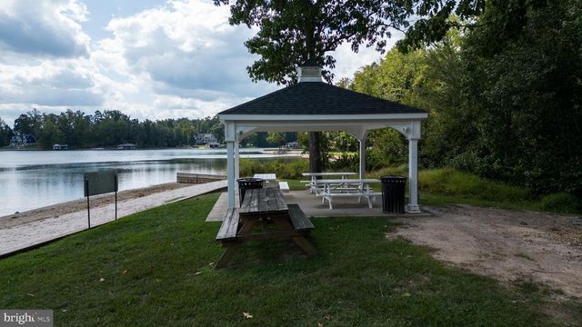 TRAVELLERS, Mineral, VA 23117