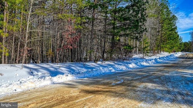 TRAVELLERS, Mineral, VA 23117