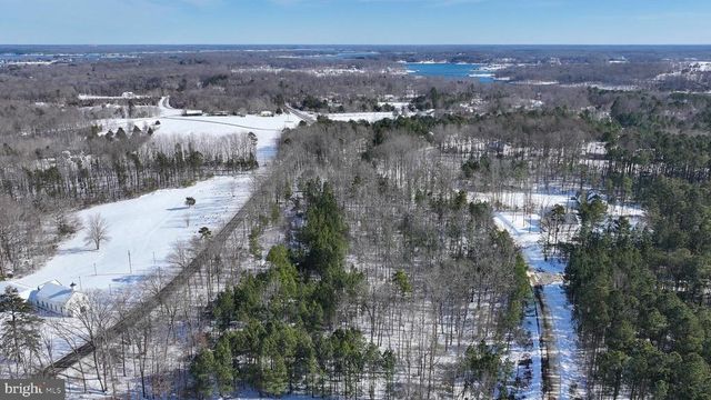 TRAVELLERS, Mineral, VA 23117