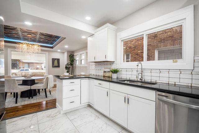 214 Parkwood Avenue, Columbus, OH 43203