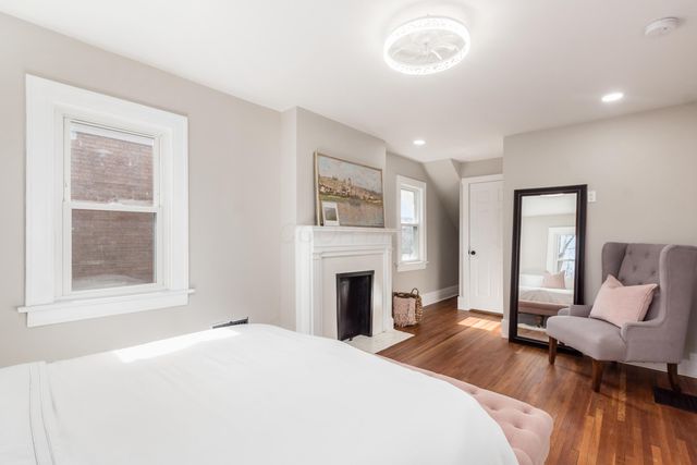 214 Parkwood Avenue, Columbus, OH 43203